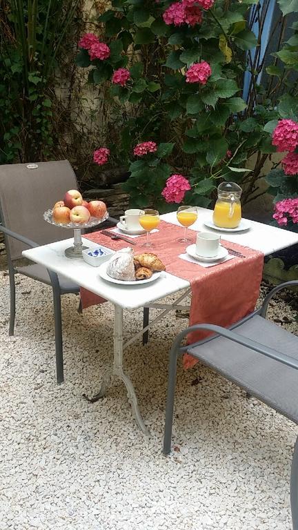 Hotel Le Postillon Pau Luaran gambar