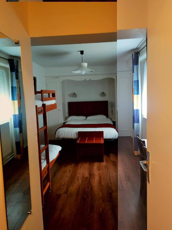 Hotel Le Postillon Pau Luaran gambar